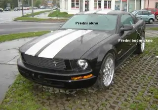 2005- 14 FORD MUSTANG - Čelní  okno