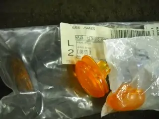 přední boční blinkr  v blatníku