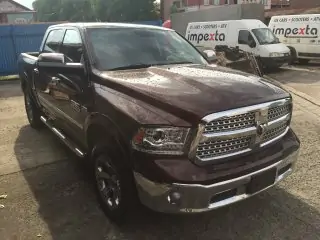 2009 - 12 DODGE RAM PICK UP - čelní okno