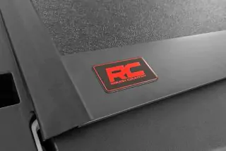 Hard Tri-Fold Tonneau Cover, korba 5,7 palců bez Ramboxů