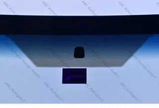 2005 - 10 JEEP GRAND CHEROKEE -Čelní okno