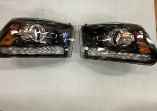 2016 - 18 RAM PICKUP 1500 ,2500 , 3500 , 2019 - 24 RAM 1500 CLASSIC - sada předních světel