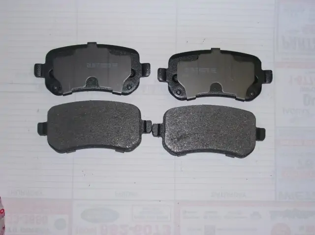 Brzdové destičky - zadní