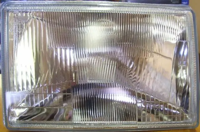 Přední světlo pravé