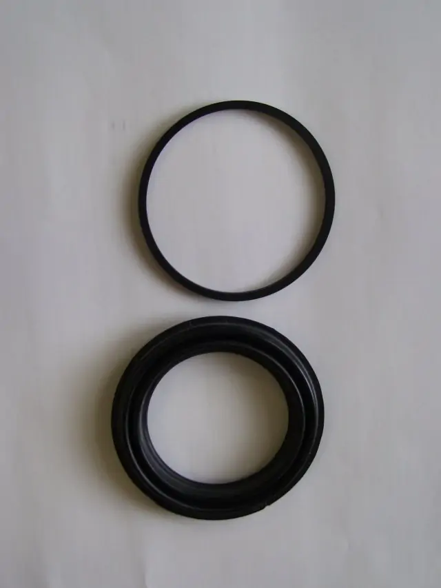 Manžeta brzdiče přední  - sada