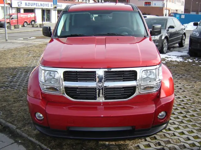 2007 - 2011 DODGE NITRO - čelní okno