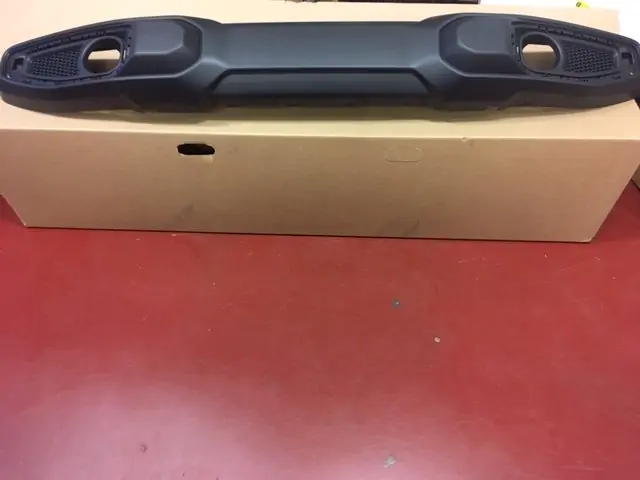 2018 - 25 ,  JEEP WRANGLER , GLADIATOR - přední nárazník