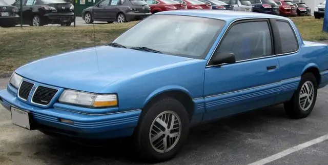 1987 - 91 PONTIAC GRAND  AM , SKYLARK , CALAIS - čelní okno