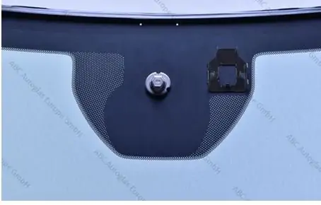 2015 - 23 Dodge Challenger - čelní okno