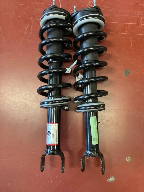 2019 -25  RAM  1500  - sada předních tlumčů