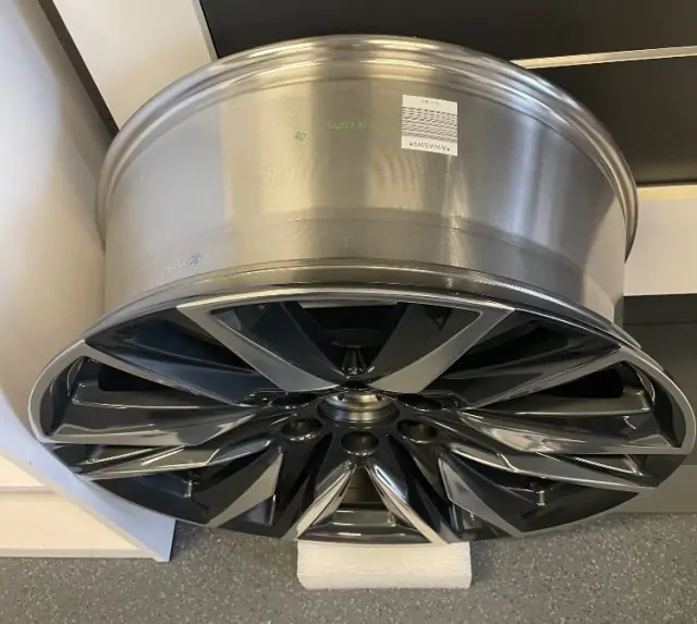 2021-24 CADILAC ESCALADE , ESCALADE ESV - originál disk 20x9