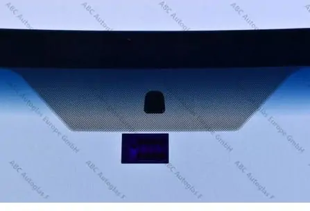 2005 - 10 JEEP GRAND CHEROKEE -Čelní okno